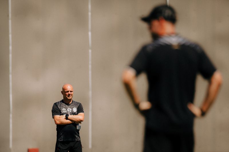Pelatih Bali United, Johnny Jansen waspadai transisi Malut United