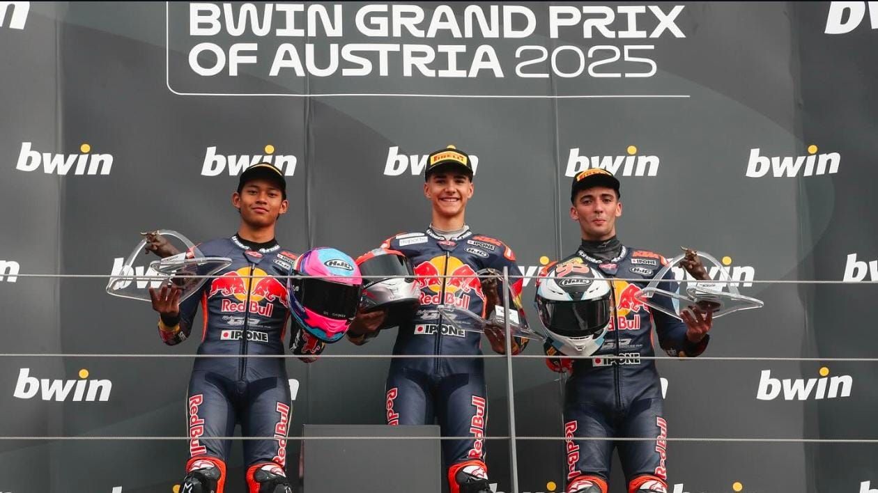 Berbekal semangat Merah Putih, Veda Ega Pratama raih podium kedua di Sirkuit Red Bull Ring Australia meski kalah tipis dari Brian Uriarte.