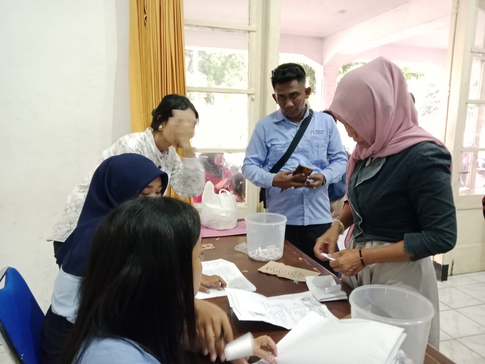 Proses pengundian lapak PKL Lapangan Pemda