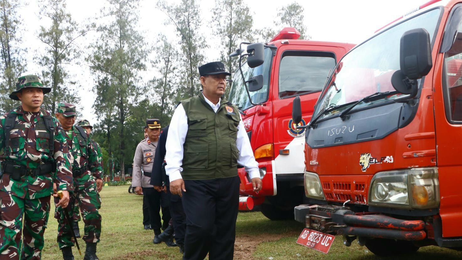 Bupati Kulon Progo meninjau kesiapan armada untuk penanggulangan bencana (20/8/2025).