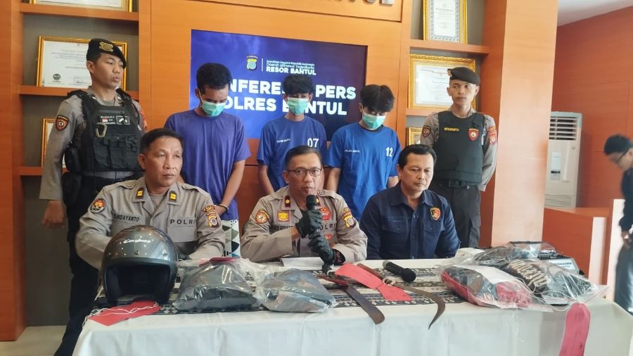 Konfrensi Pers di Polres Bantul mengenwi pengeroyokan yang terjadi di Palbapang