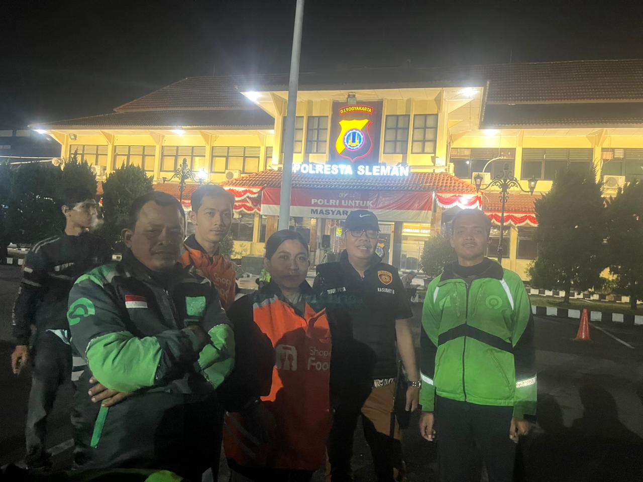 Ojol saat berada di Polresta Sleman.