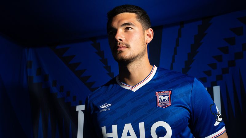 Elkan Baggott resmi perpanjang kontrak dengan Ipswich Town hingga tahun 2028