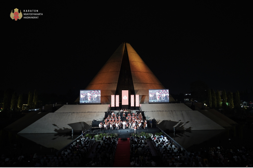 Yogyakarta Royal Orchestra (YRO) saat tampil di Monjali, Sabtu (23/8) malam.