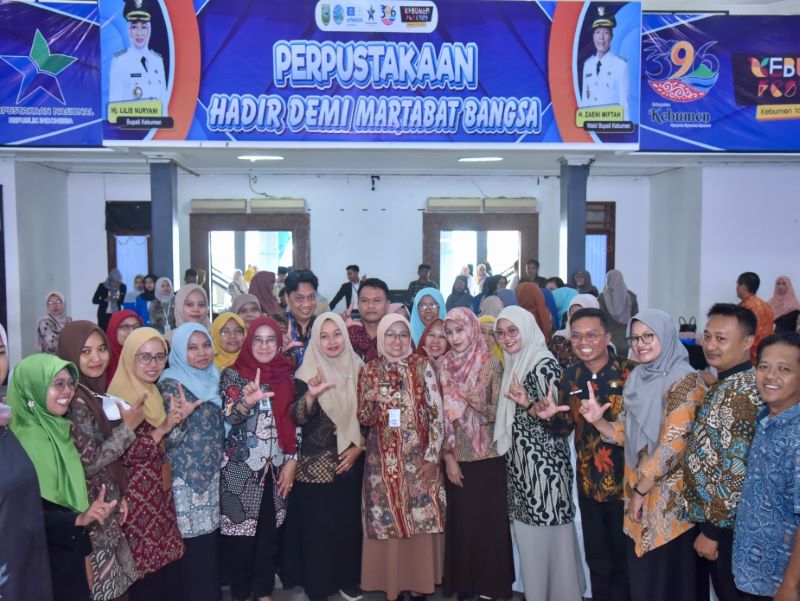 SIMBOLIS: Bupati Kebumen Lilis Nuryani membuka Kebumen Literasi Festival (KLF) 2025 yang berlangsung selama empat hari di gedung Setda Kebumen.