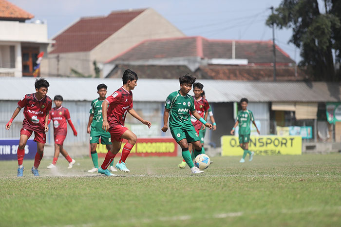 KE LEVEL NASIONAL: Skuad tim PSS Sleman U-17 saat bertanding di Piala Soeratin DIY 2025.