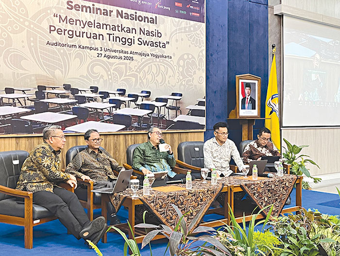 Seminar Nasional bertajuk Menyelamatkan Nasib Perguruan Tinggi Swasta yang diselenggarakan Keluarga Alumni Fakultas Ekonomi UGM (KAFEGAMA) DIY bekerja sama dengan UAJY, Rabu (27/8/2025).