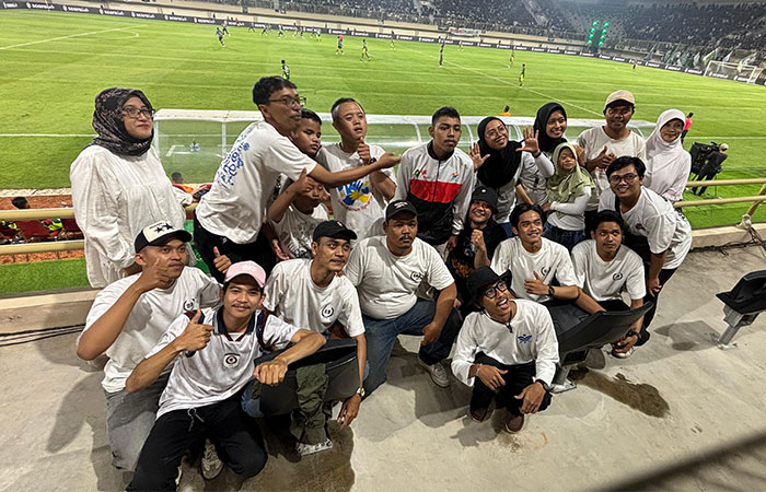 MIMPI YANG TERWUJUD: Keceriaan anak-anak disabilitas saat menonton pertandingan secara langsung di MagIS.