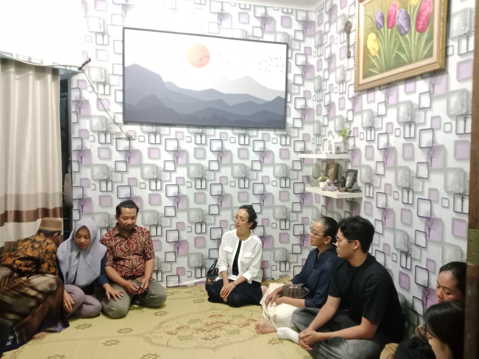 GKR Mangkubumi dan GKR Bendara turut mendatangi rumah duka Rheza Sendy Pratama pada Minggu (31/8) malam