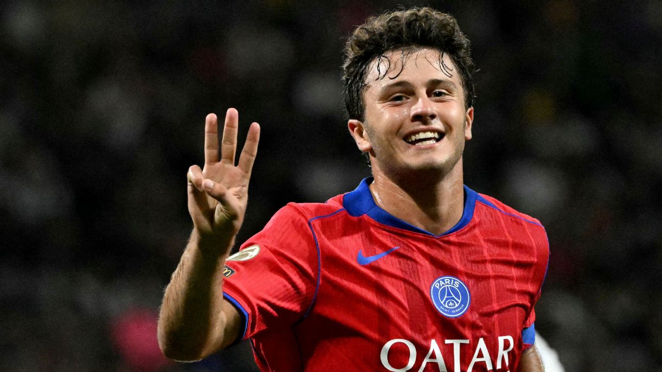 Selebrasi Joao Neves setelah mencetak hattrick dalam kemenangan 6-3 PSG atas Toulouse