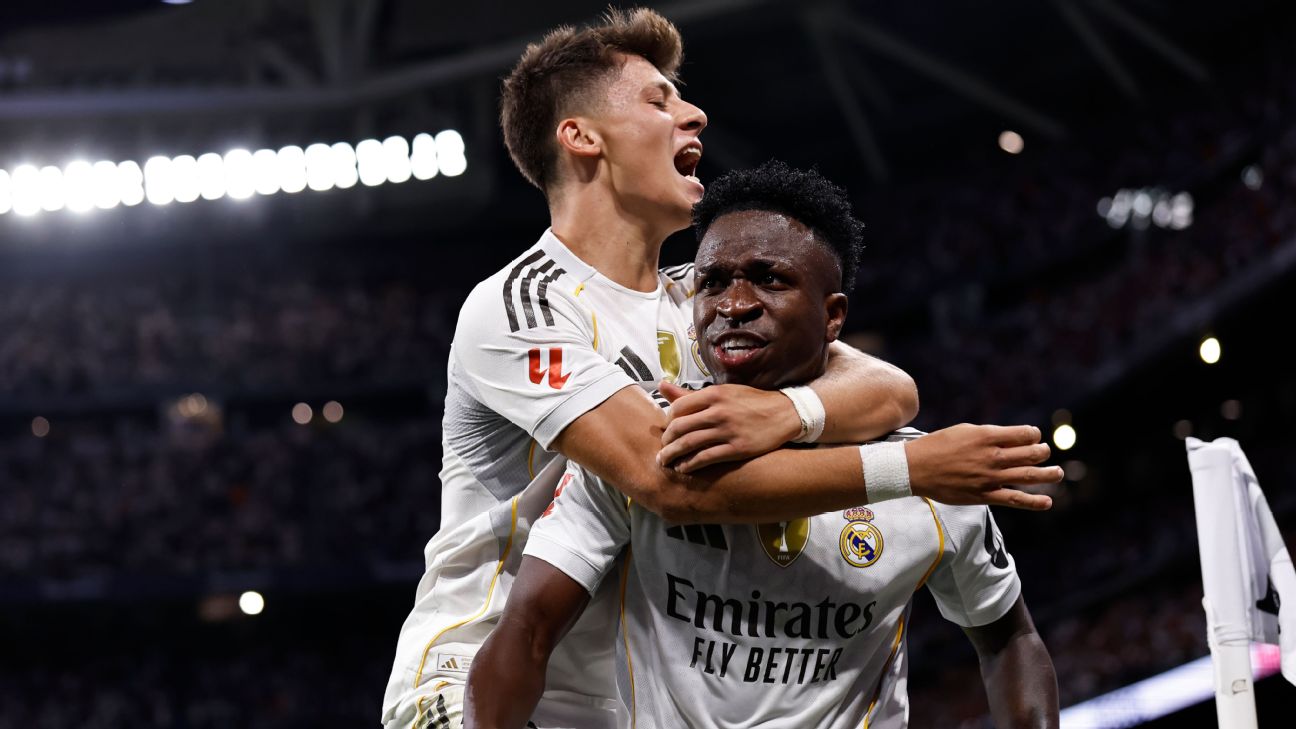 Selebrasi Arda Guler bersama Vinicius Junior setelah mencetak gol ke gawang Mallorca
