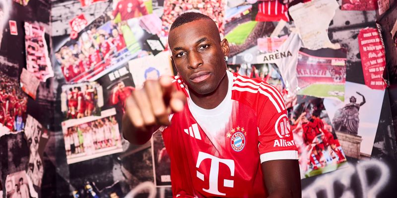 Nicolas Jackson resmi menjadi pemain baru Bayern Munich dengan status pinjaman dengan klausul pembelian permanen dari Chelsea