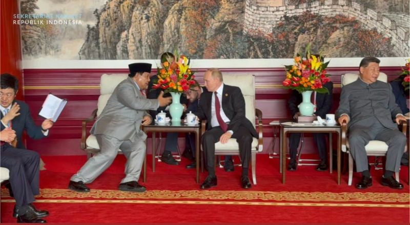 Momen Prabowo Duduk Bareng Putin Saksikan Parade Militer di Beijing.