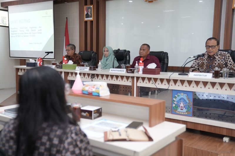 FOKUS: Entry meeting Pemerintah Kabupaten Sleman dengan jajaran Badan Pemeriksa Keuangan (BPK) DIY di Ruang Rapat Sembada Rabu (3/9).