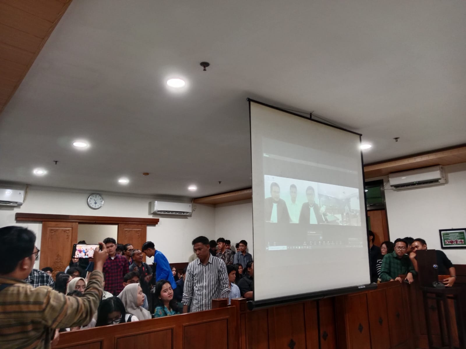 Proses persidangan Christiano Pengarapenta Pengidahen.