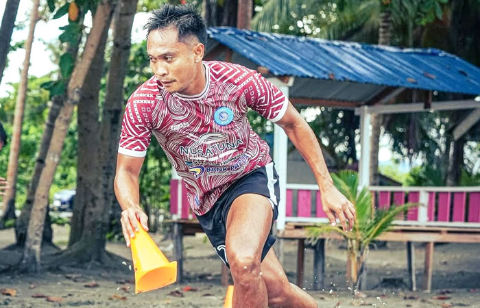 Gelandang tengah PSS Sleman M. Tahir