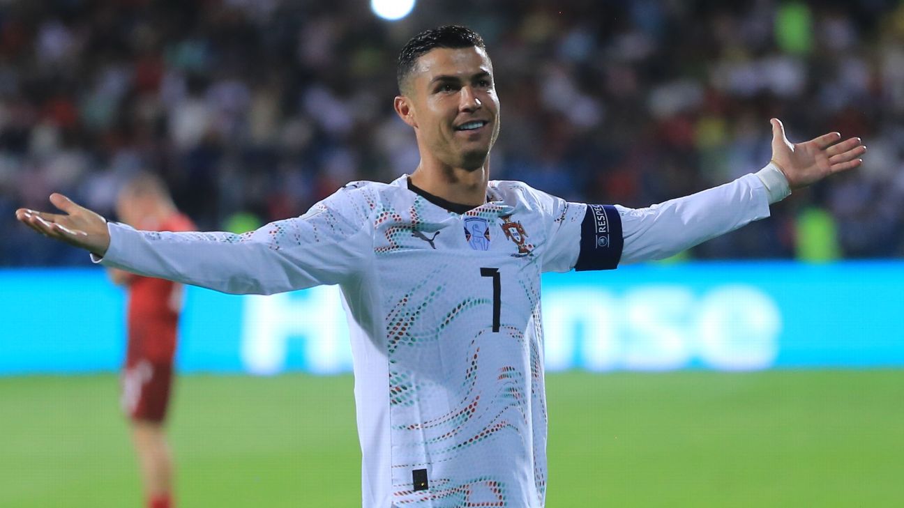 Cristiano Ronaldo cetak dua gol dalam kemenangan Kualifikasi Piala Dunia Portugal atas Armenia