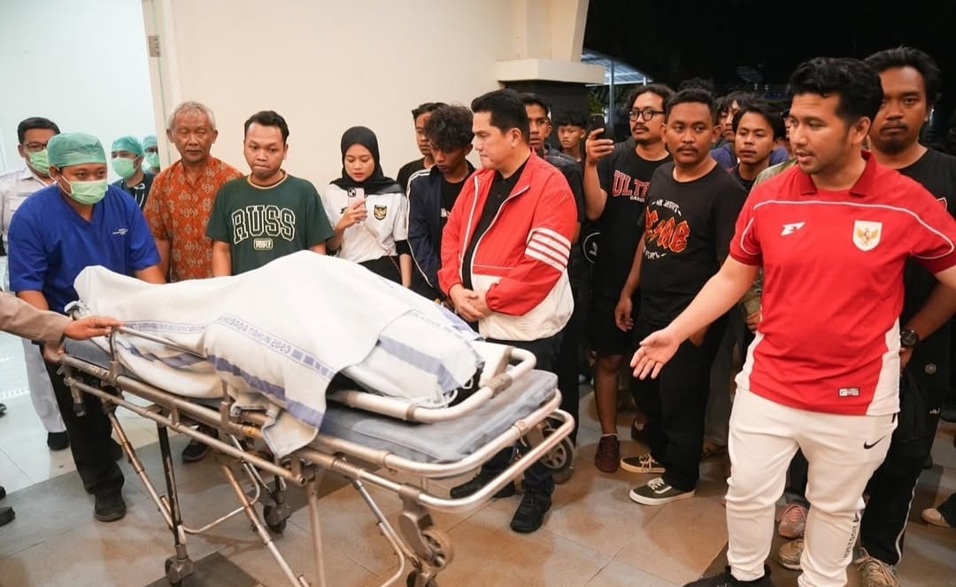 Ketua Umum PSSI, Erick Thohir melayat atas meninggalnya salah satu suporter Timnas Indonesia dari Ultras Garuda, Djalu Ariel Fristanto