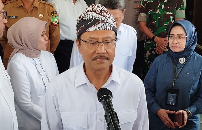 Menteri Sosial Saifullah Yusuf