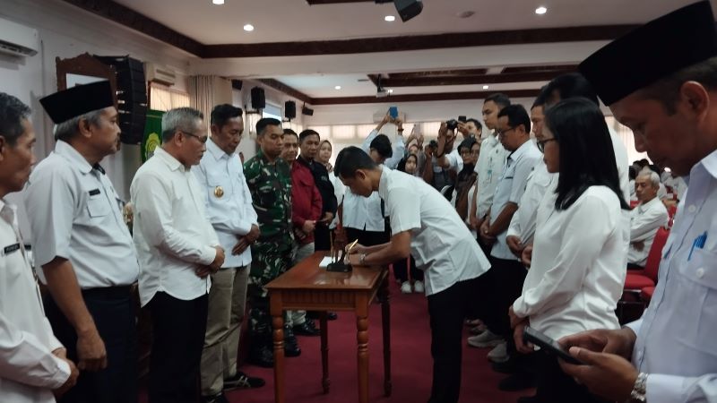 BERI ARAHAN: Sosialisasi surat edaran bupati tentang Gerakan pilah sampah dari rumah dan Gerakan pengelolaan sampah organik di Gedung Induk Pemkab Bantul Rabu (10/9).