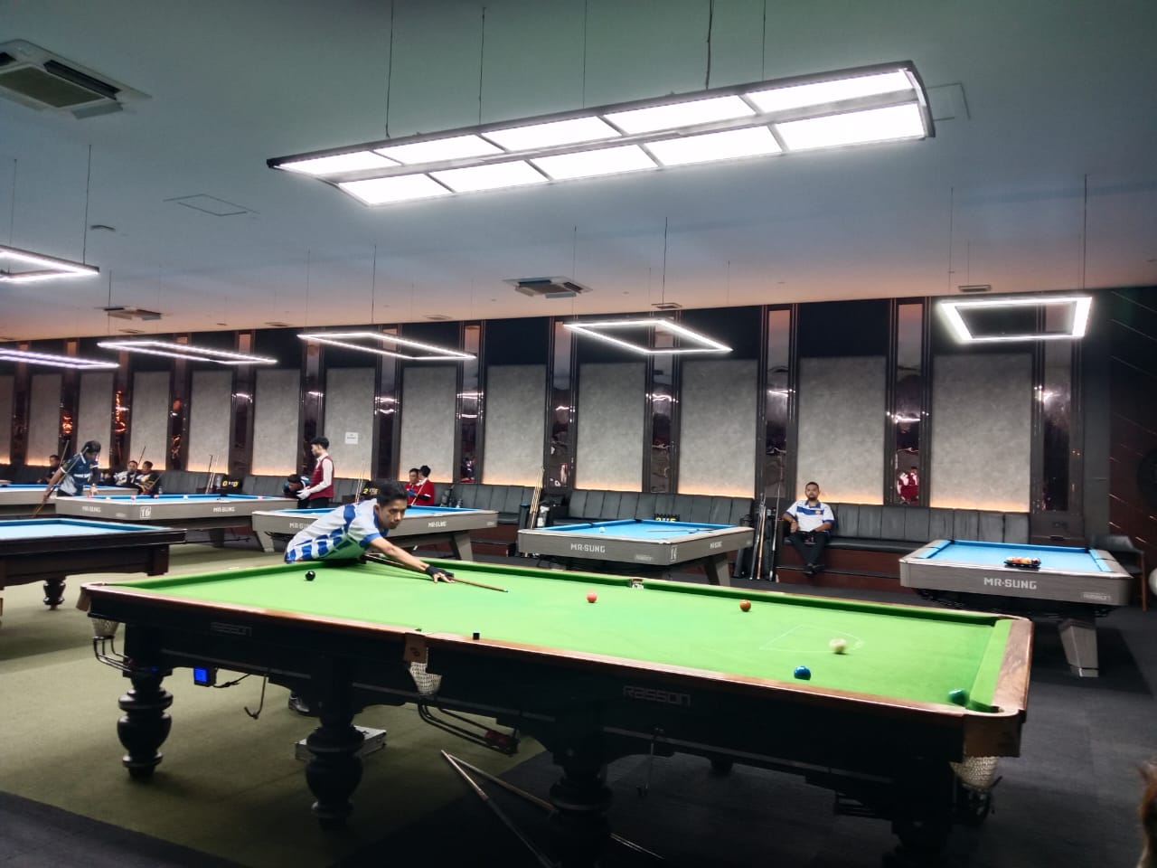 Pertandingan cabang olahraga biliar