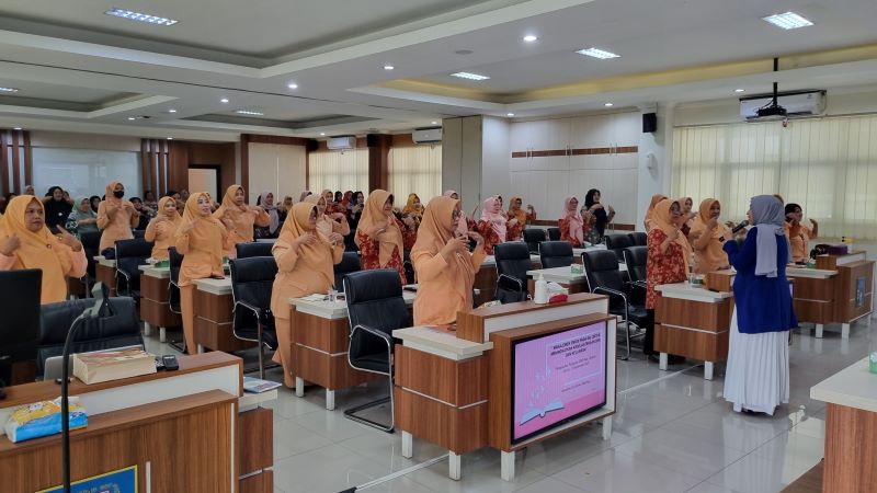 PENGURUS BARU: Pengukuhan Dharma Wanita Persatuan (DWP) Kabupaten Sleman di Ruang Rapat Sembada, Setda Sleman Jumat (12/9).