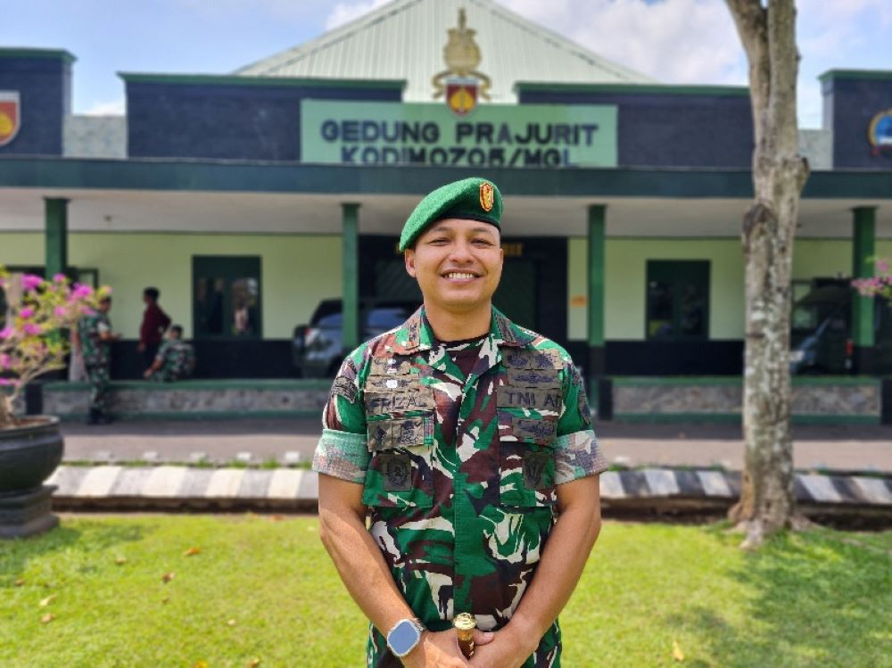 BENTUK PENGABDIAN: Dandim 0705/Magelang Letkol Inf Afrizal Rakhman pernah ditugaskan di Aceh hingga Lebanon.