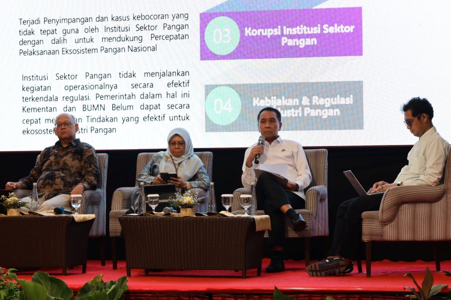 UPAYA PREVENTIF: Kepala Kejati DIY Riono Budisantoso (dua dari kanan) saat rapat koordinasi Desk Pencegahan Korupsi dan Penguatan Tata Kelola Jamdatun Kejaksaan RI dan Kemenko Polkam RI.