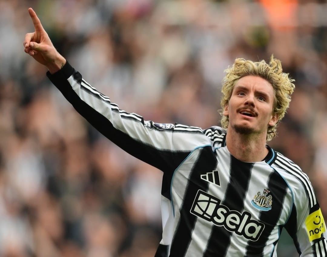 Selebrasi Nick Woltemade setelah mencetak gol kemenangan Newcastle United atas Wolves