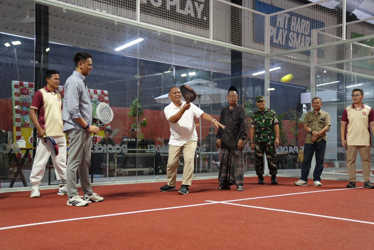 Grand opening Rocket Padel juga mendapat apresiasi dan dukungan penuh dari Bupati Sleman Harda Kiswaya.