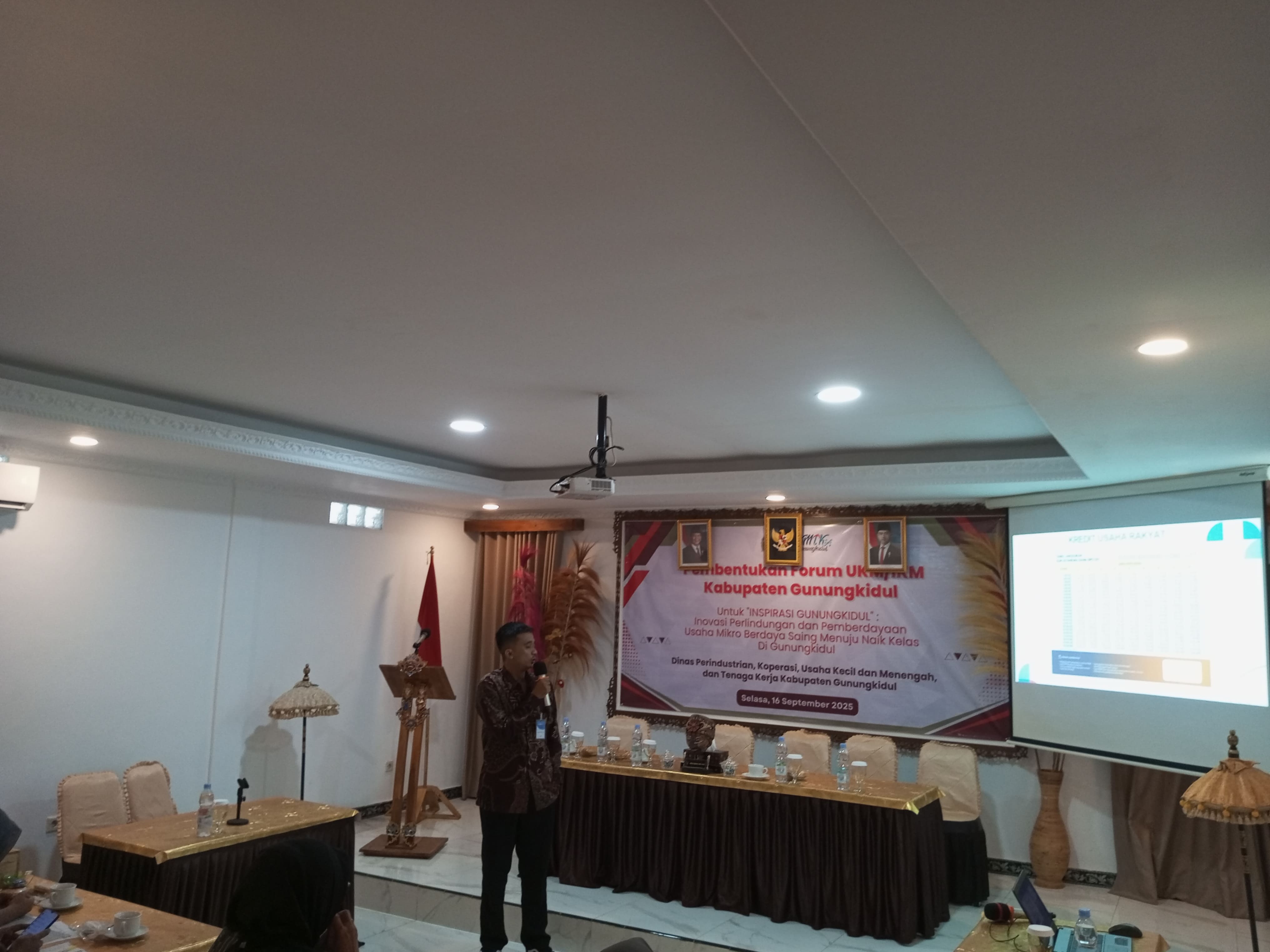 Dihadiri 18 Ketua Forum IKM se kapanewon di Uthy Bakery & Resto Playen, DPKUKMTK merencanakan Pembentukan Forum UMKM/IKM se Gunungkidul pada Selasa (16/9).