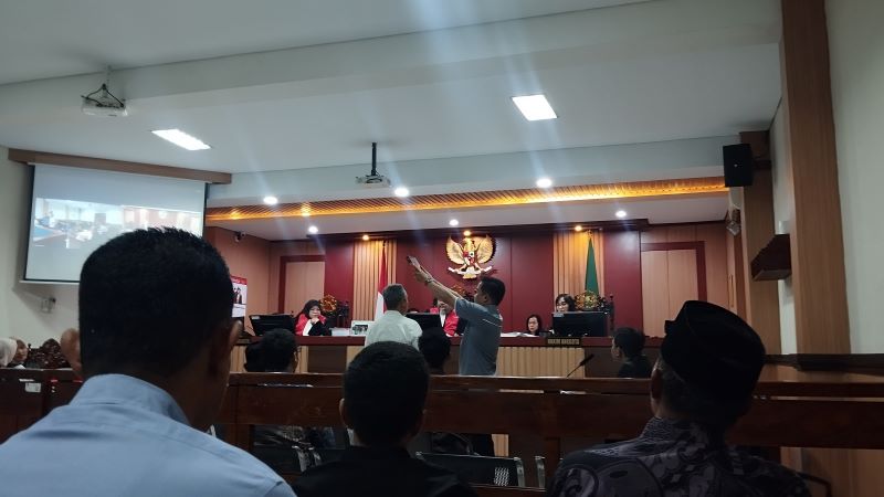 PRSES HUKUM: Persidangan kasus mafia tanah yang melibatkan Mbah Tupon digelar di Pengadilan Negeri Bantul Rabu (17/9).
