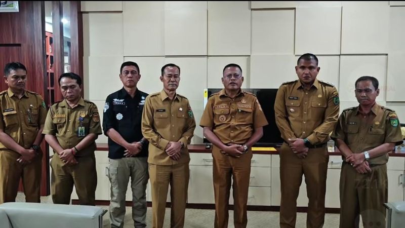 Wali Kota Prabumulih melakukan klarifikasi bersama dengan Kepala Sekolah Prabumulih Roni Ardiansyah.