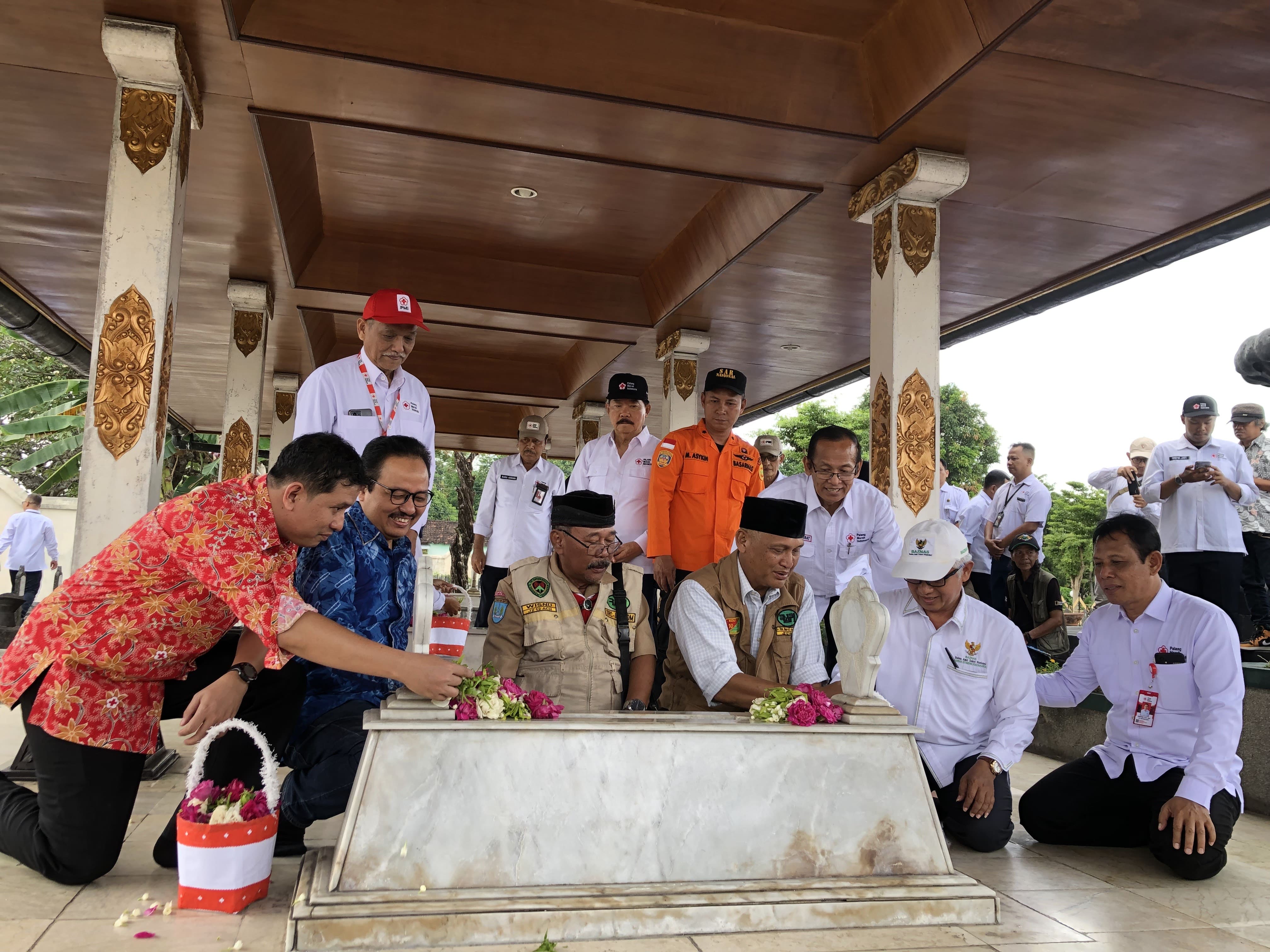 PMI DIY Gelar Upacara Ziarah Rombongan untuk Peringati HUT ke-80 Palang Merah Indonesia