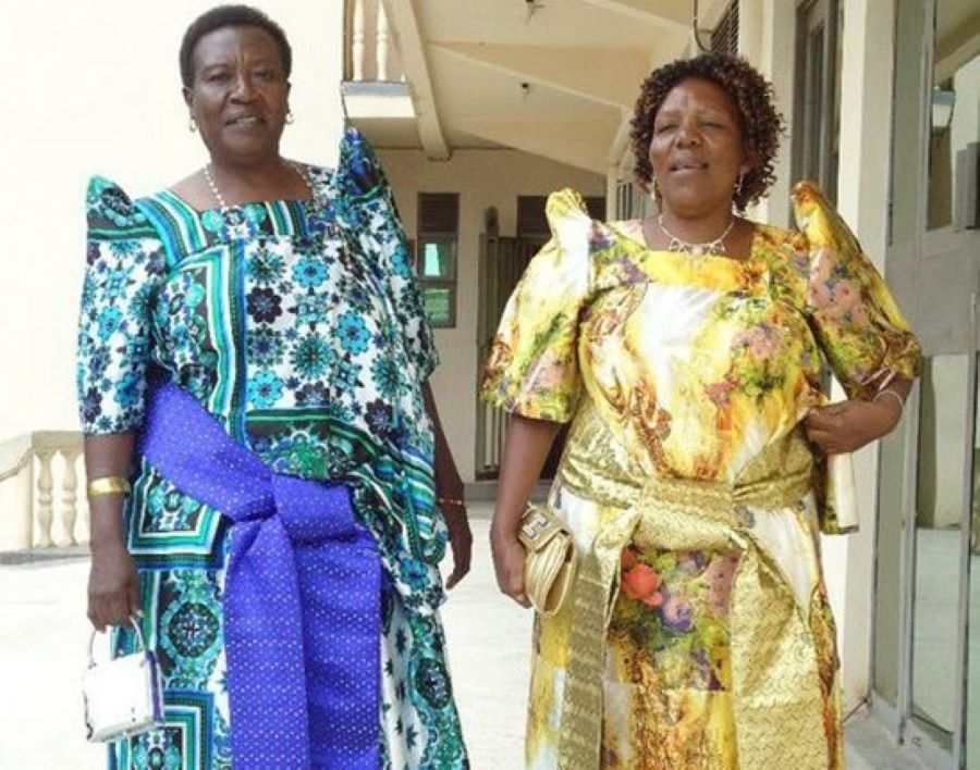 pakaian masyarakat uganda