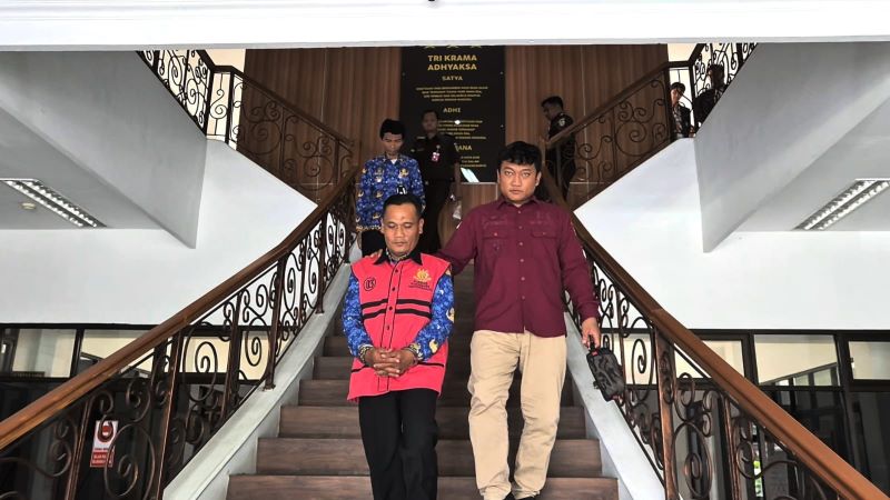 DITAHAN: Kades aktif Sukomulyo, Kajoran resmi ditahan atas dugaan tindak pidana korupsi.