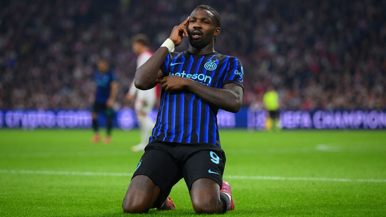 Selebrasi Marcus Thuram setelah mencetak dua gol bagi Inter Milan dalam kemenangan atas Ajax di Liga Champions