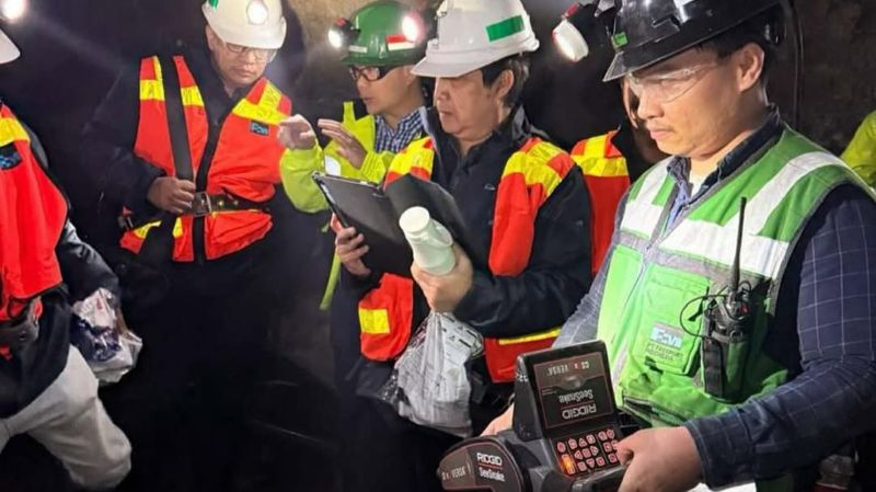 Proses pencarian pekerja freeport hilang.