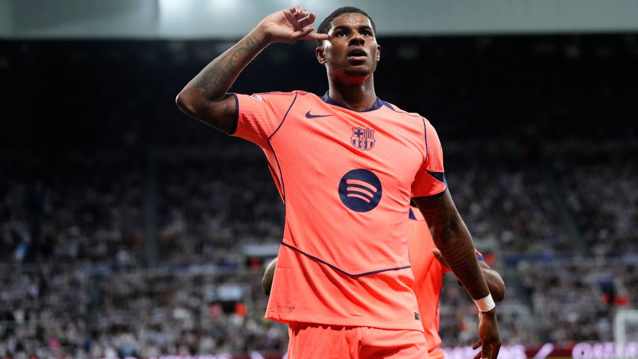 Selebrasi Marcus Rashford dalam kemenangan 1-2 Barcelona atas tuan rumah Newcastle United