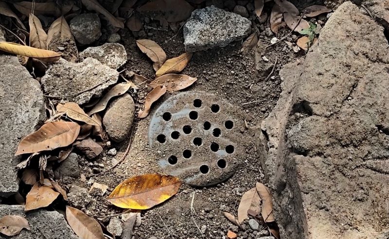 Biopori yang ada di halaman rumah Ludah Wukirasari Susilo Hapsari Minggu (21/9)