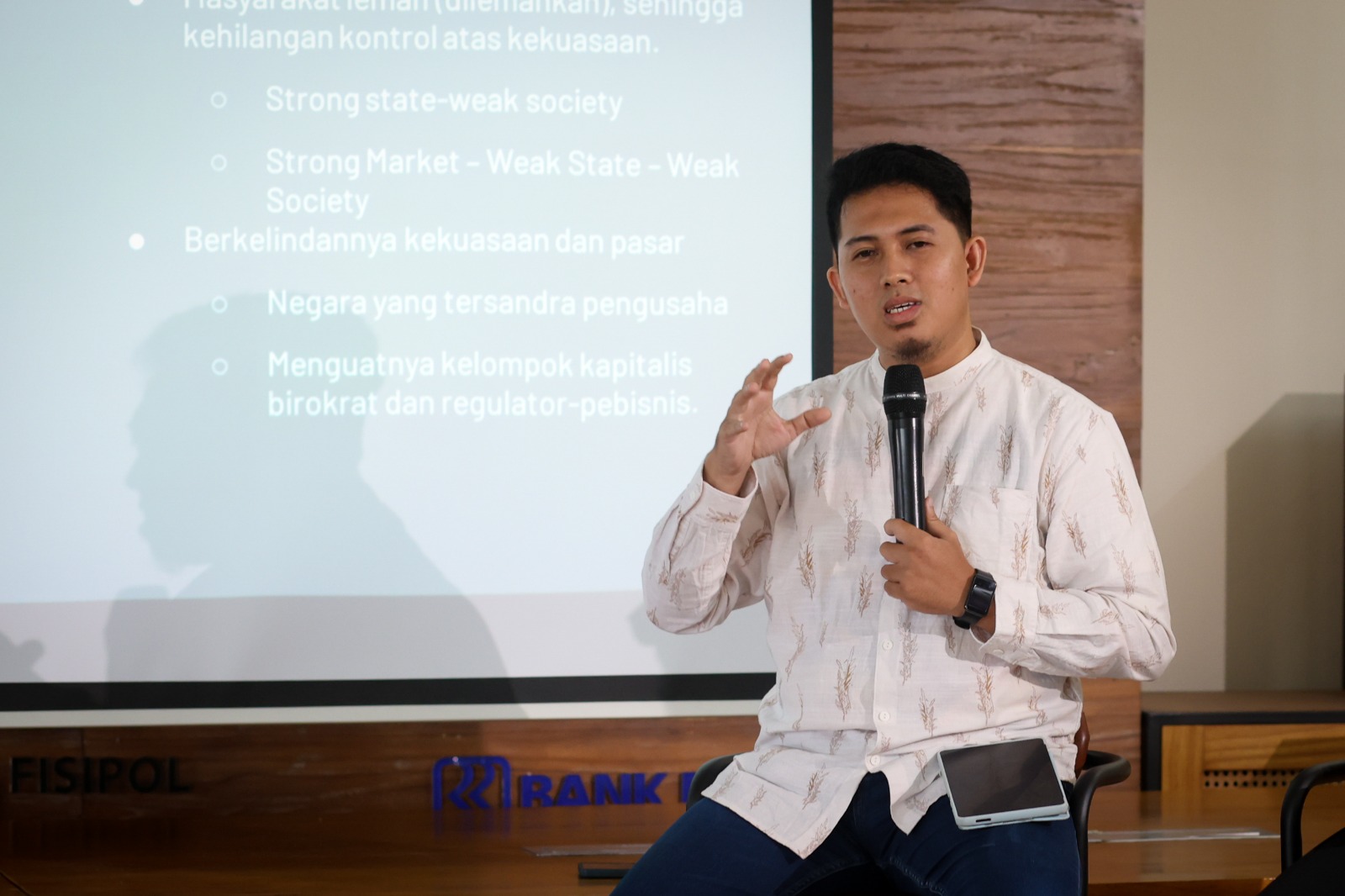 Dosen Departemen Politik dan Pemerintahan (DPP) Fisipol UGM Alfath Bagus Panuntun El Nur Indonesia