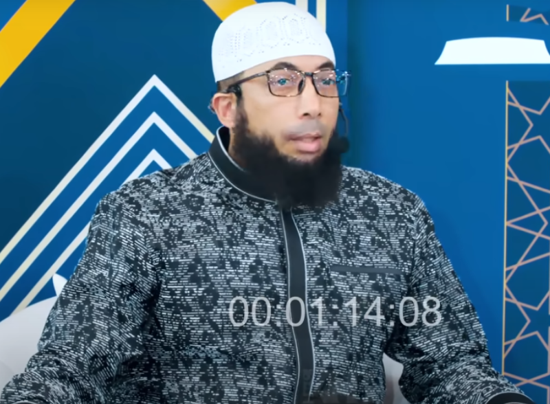 Ustaz Khalid Basalamah.