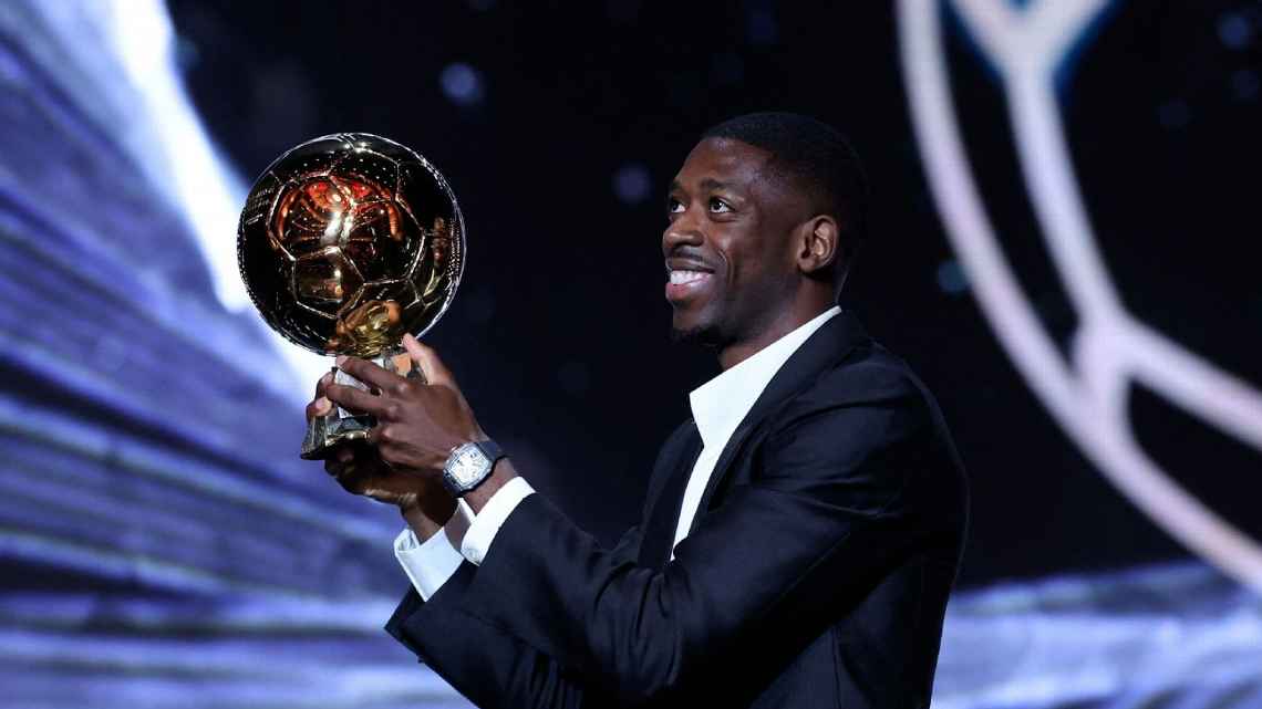 Penyerang PSG, Ousmane Dembele raih penghargaan Ballon d