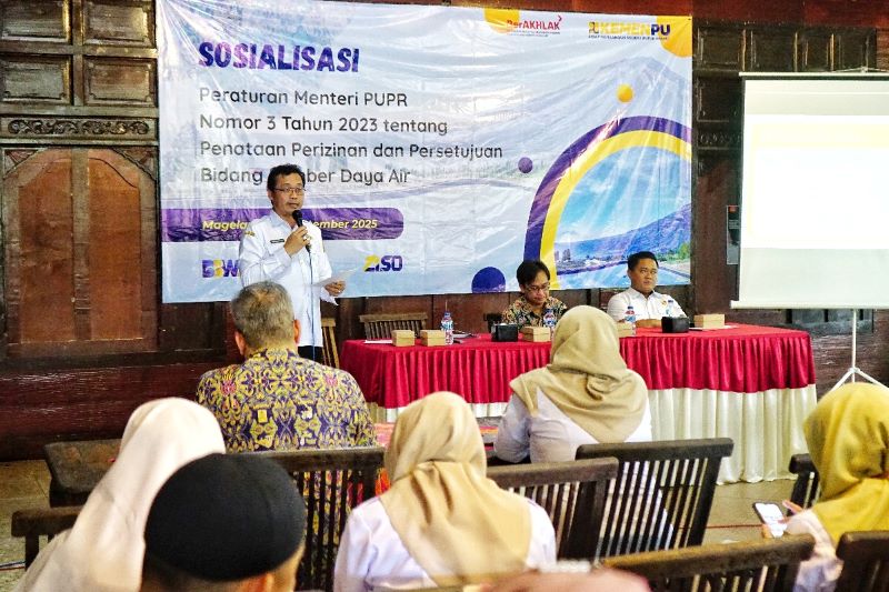 PAPARAN: Bupati Magelang saat menghadiri sekaligus menjadi narasumber sosialisasi Permen PUPR Nomor 3 Tahun 2023.