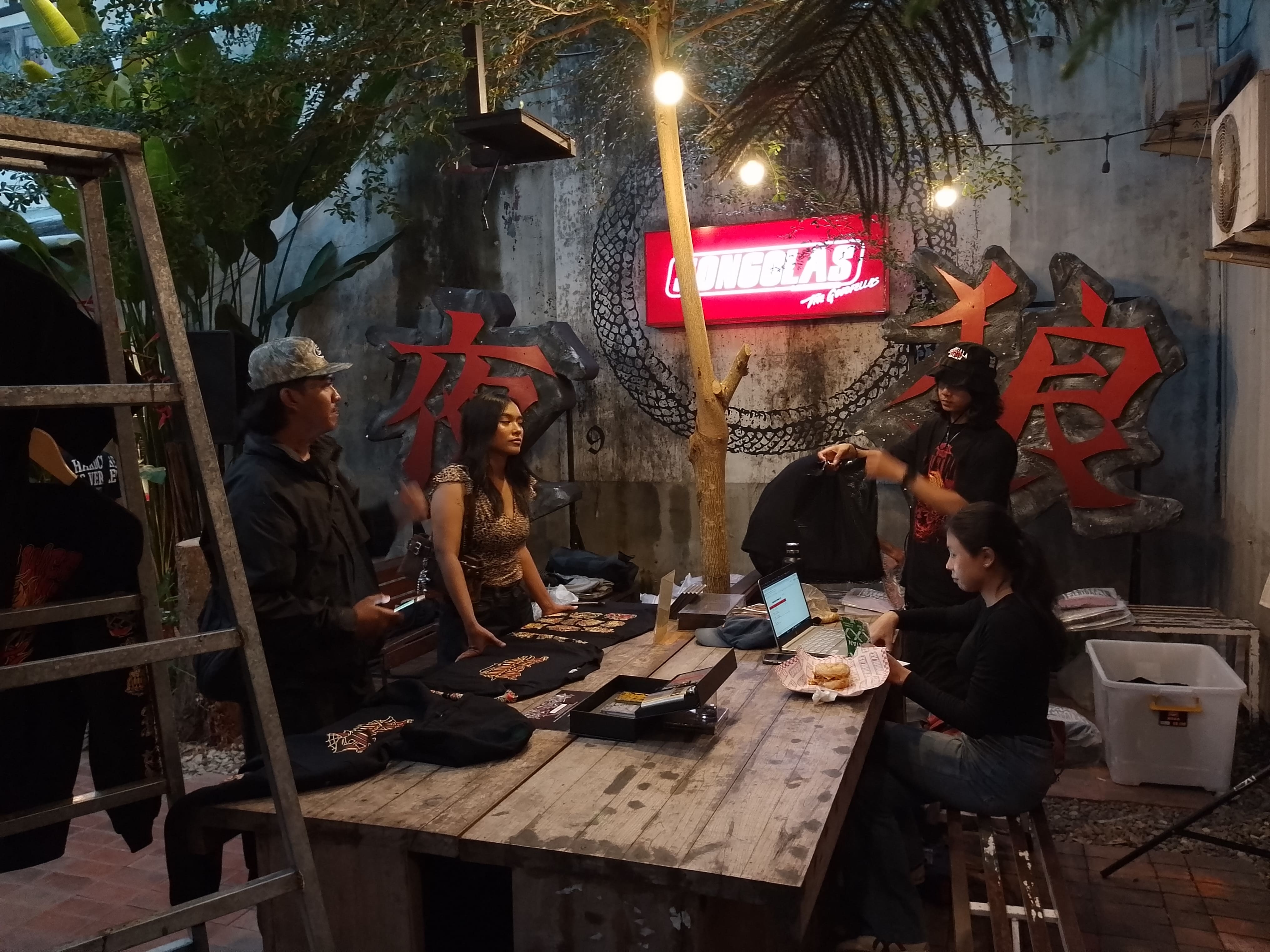 Bloodlines, Kolaborasi Serigala Malam dan Murrbaut Tattoo, Satukan Hardcore dan Seni Tato&nbsp;di Songolas Burgerbar