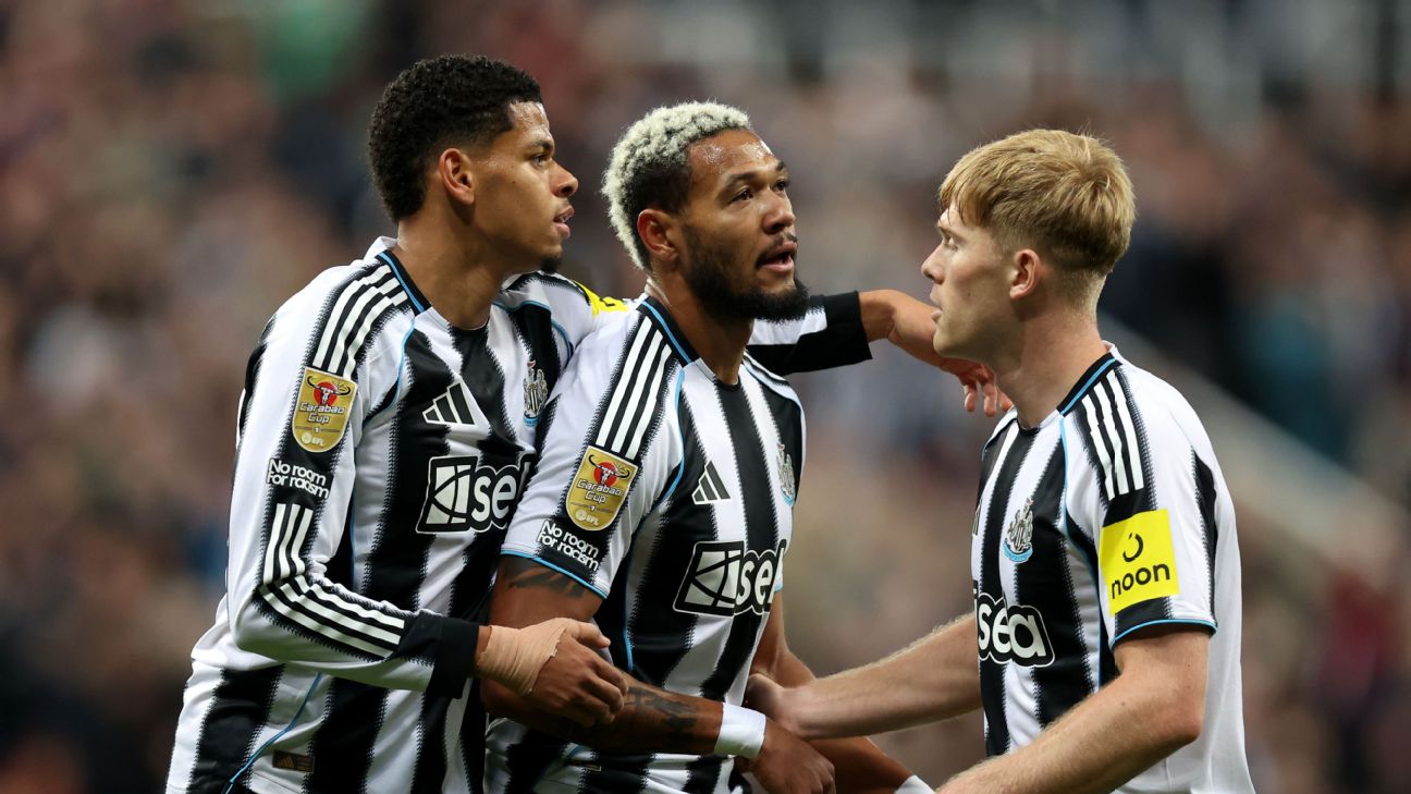 Selebrasi pemain Newcastle United setelah Joelinton mencetak gol dalam kemenangan 4-0 atas Bradford City di Carabao Cup