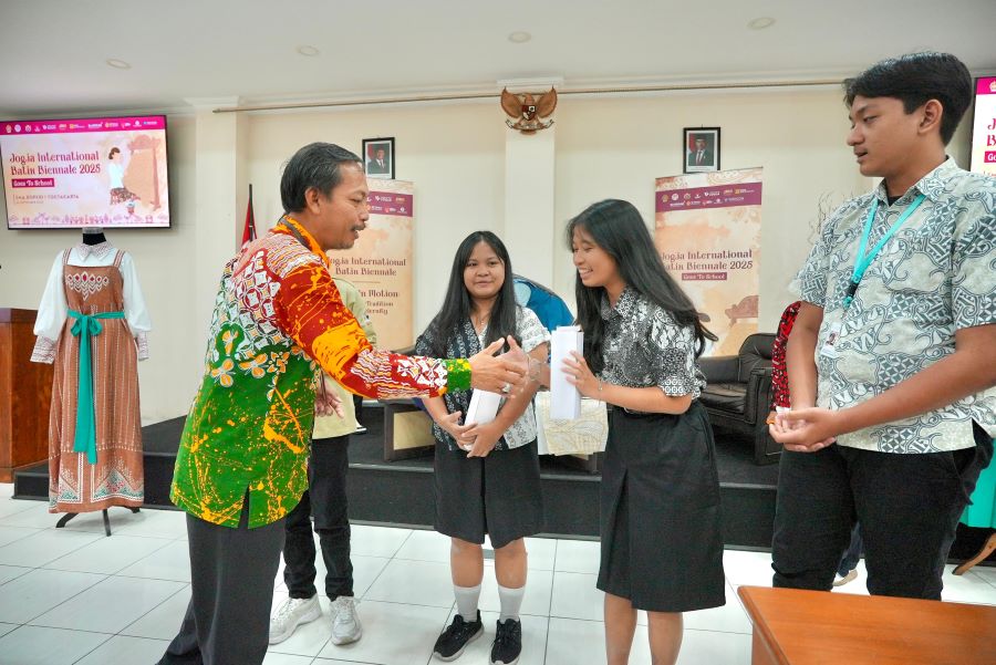 Kegiatan  Jogja Internastionale Batik Biennale (JIBB) 2025