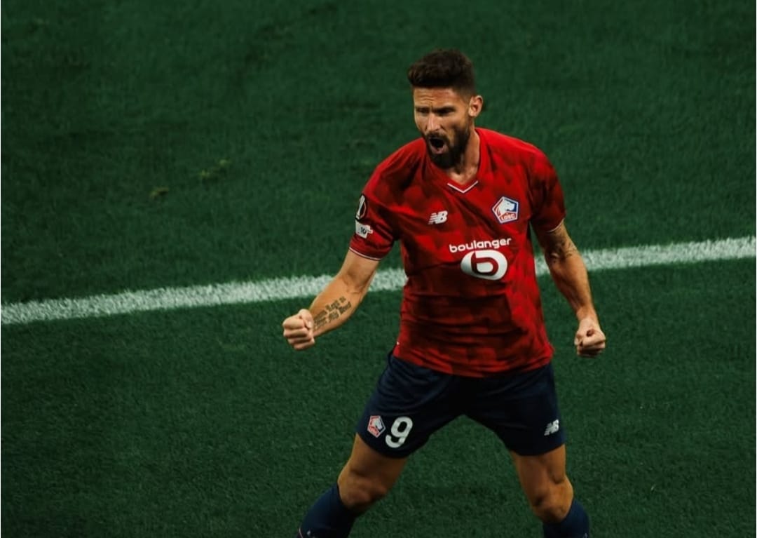 Selebrasi Olivier Girroud setelah mencetak gol kemenangan Lille atas Brann di Europa League
