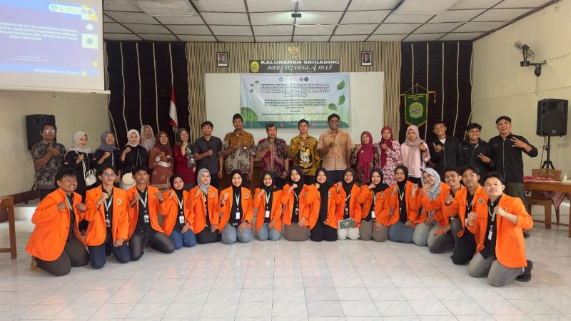 Kegiatan pemberdayaan masyarakat oleh Tim Program Penguatan Kapasitas Organisasi Kemahasiswaan (PPKO) Himpunan Mahasiswa Teknik Industri (HMTI) Universitas Ahmad Dahlan (UAD).