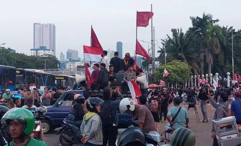 Rencana aksi unjuk rasa buruh yang semula dijadwalkan berlangsung di depan Gedung DPR RI dibatalkan.